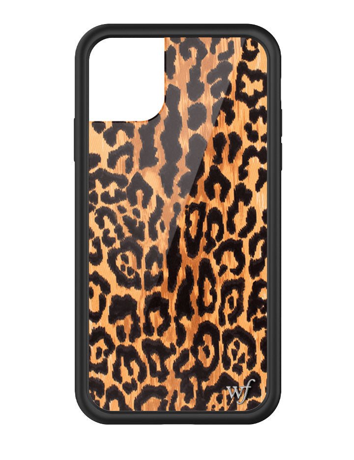 LEOL11-Leopard-Love-iPhone-11-Case-01.jpg