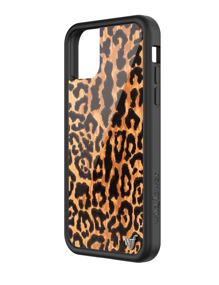 LEOL11-Leopard-Love-iPhone-11-Case-02.jpg