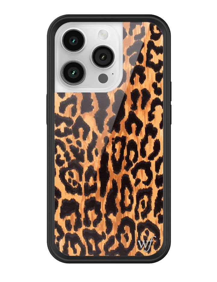 LEOL14P-Leopard-Love-iPhone-14-Pro-Case-01.jpg